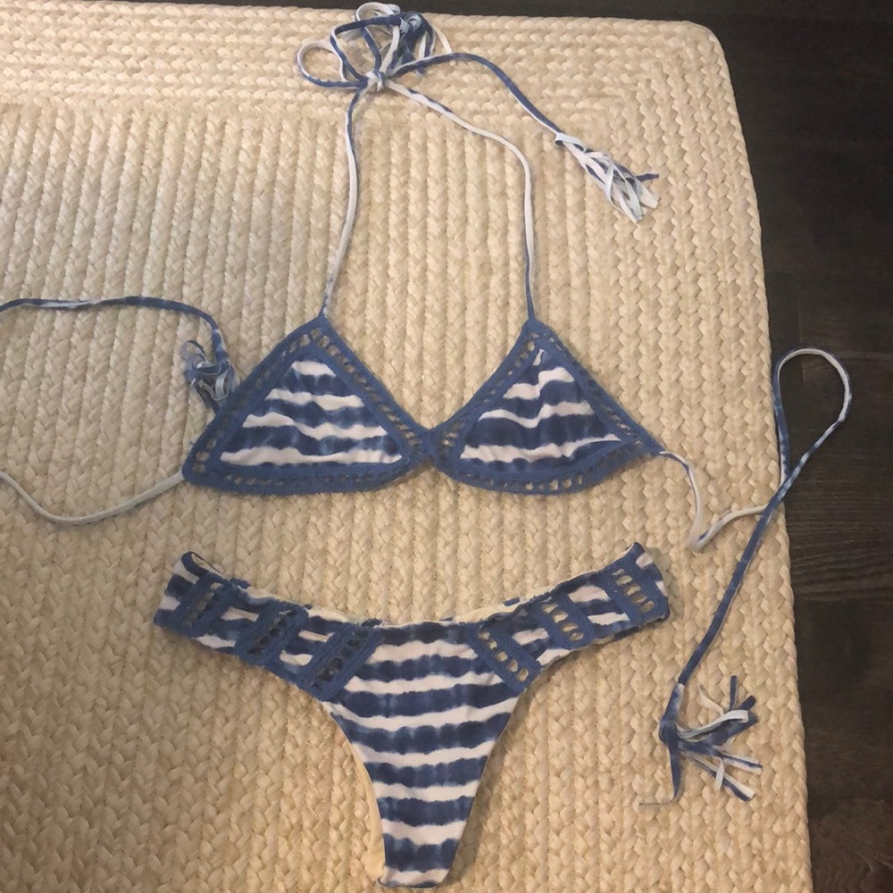 Acacia size small bikini set